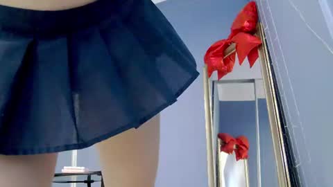 kriskras__ online show from August 13, 8:17 am