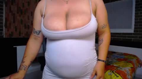 kriss_sweetboobs online show from September 2, 10:23 pm