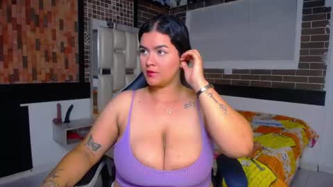 kriss_sweetboobs online show from September 4, 12:14 am