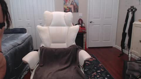 Krissy online show from July 10, 1:17 pm