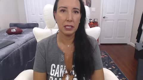 Krissy online show from August 15, 2:10 pm