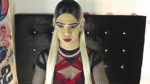 kristal_queen01 online show from May 25, 9:59 pm