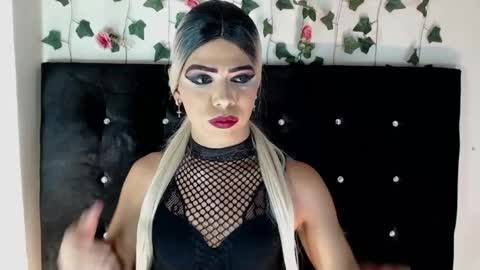 kristal_queen01 online show from June 12, 1:29 pm