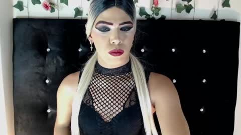 kristal_queen01 online show from June 12, 3:41 pm
