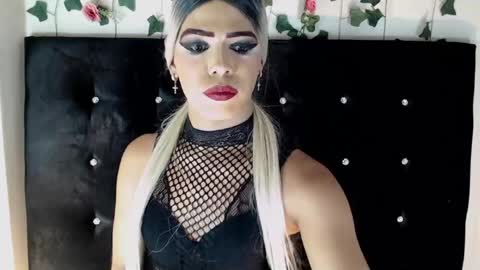kristal_queen01 online show from June 12, 4:47 pm