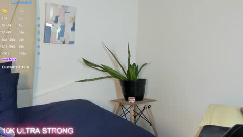 kristel_lee_ online show from July 29, 2:18 am