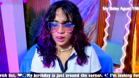 kristen_tay online show from August 12, 4:26 am