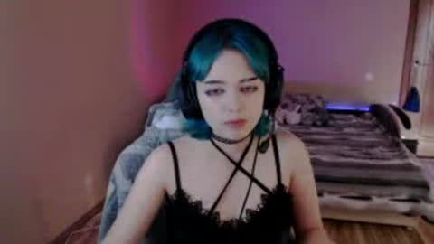 Kira online show from August 10, 3:02 pm