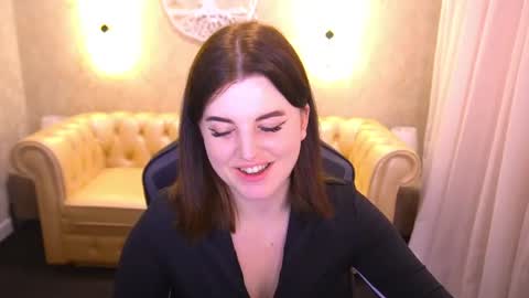 kristifoxy online show from July 30, 7:37 am