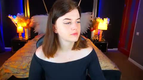 kristifoxy online show from August 12, 5:10 am