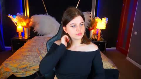 kristifoxy online show from August 12, 6:16 am