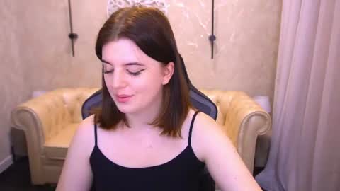 kristifoxy online show from August 13, 6:38 am