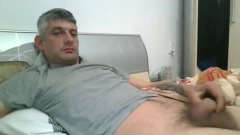 kristijan971161 online show from April 10, 1:21 am