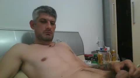 kristijan971161 online show from May 22, 12:12 am