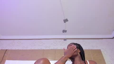 kristinels online show from August 12, 6:10 pm
