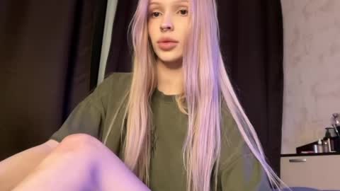 Kristy and Cassie online show from May 28, 8:34 pm