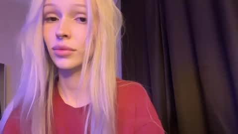 Kristy and Cassie online show from July 30, 8:37 pm