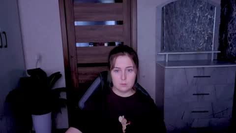 Kristy online show from July 5, 1:19 am