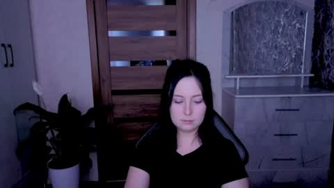Kristy online show from July 9, 1:32 am