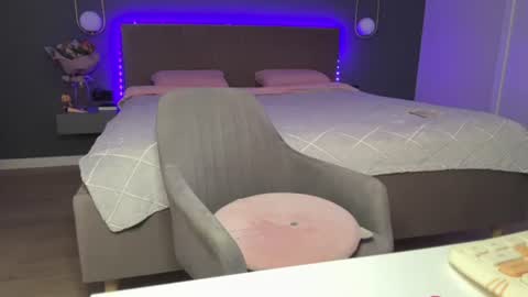 Kristi online show from July 27, 4:07 am