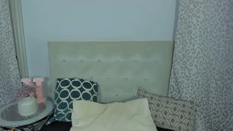 KristyFlowers online show from August 8, 8:53 pm