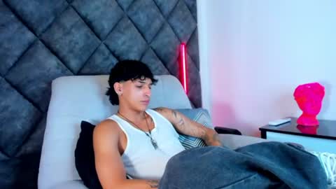 Kroy Wave  Muscle Tattoos Latino online show from August 10, 5:42 am