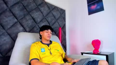Kroy Wave  Muscle Tattoos Latino online show from August 14, 3:10 am