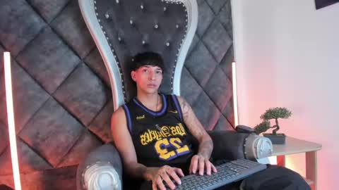 Kroy Wave  Muscle Tattoos Latino online show from August 15, 3:32 am