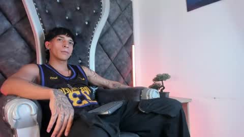 Kroy Wave  Muscle Tattoos Latino online show from August 15, 10:08 am