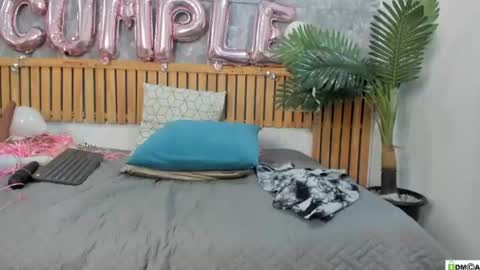 krystal online show from August 5, 9:35 pm