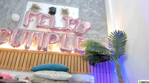 krystal online show from August 6, 1:59 am