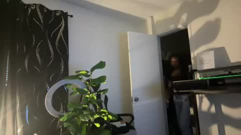 Krystal Blake online show from September 1, 11:50 pm