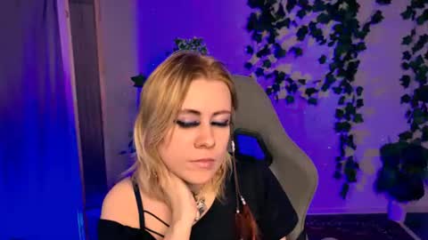 Eileen online show from August 9, 9:16 pm