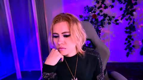 Eileen online show from August 14, 8:23 pm