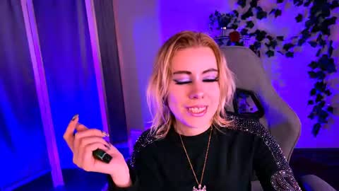 Eileen online show from August 14, 11:41 pm
