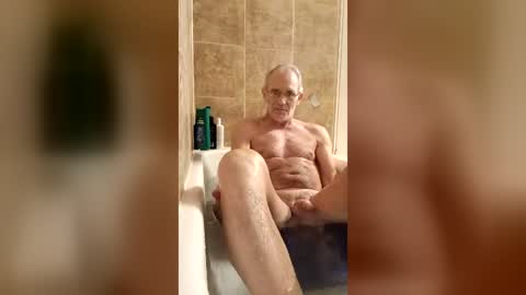 Kushbombz online show from August 12, 5:54 am