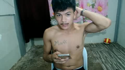 kyle_lourence online show from June 5, 12:54 pm