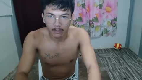 kyle_lourence online show from June 9, 10:05 pm