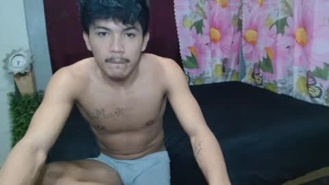 kyle_lourence online show from June 21, 9:26 pm