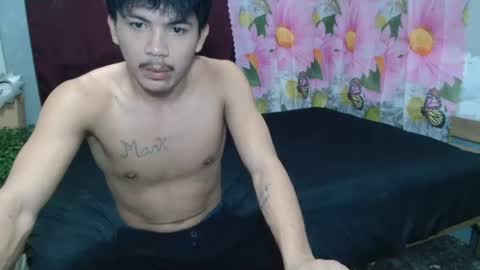 kyle_lourence online show from June 24, 1:07 am