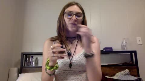 kylianna online show from June 21, 1:28 am