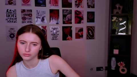 Kylie love u online show from August 8, 3:56 pm