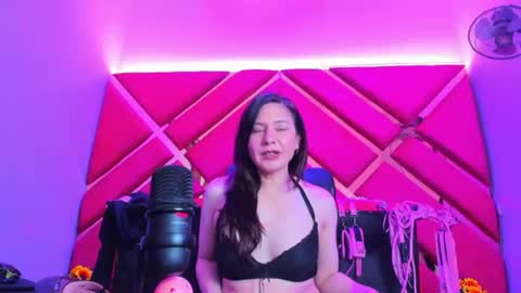 kylie_bloom online show from August 12, 11:40 pm