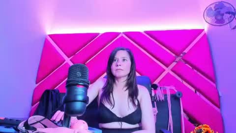 kylie_bloom online show from August 13, 2:03 am