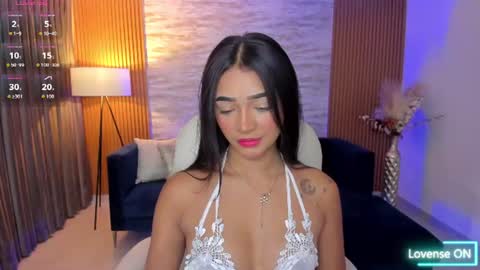 KYLIE COLLINS online show from August 7, 11:54 am