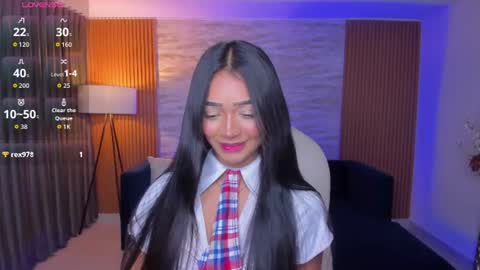 KYLIE COLLINS online show from August 18, 11:38 am