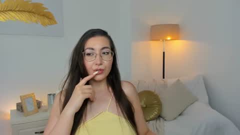 Kylie online show from August 11, 5:48 pm
