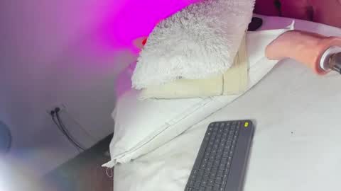 kylie_sttel online show from August 10, 2:35 am