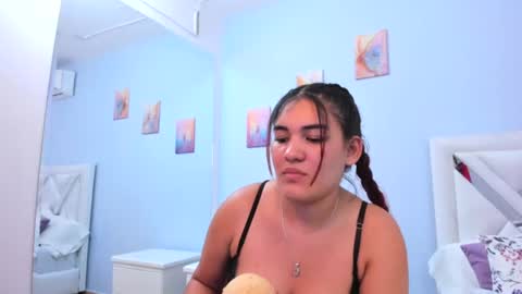 kyliebenson online show from August 7, 9:15 pm