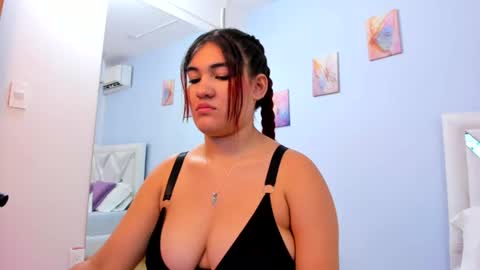 kyliebenson online show from August 14, 12:09 pm
